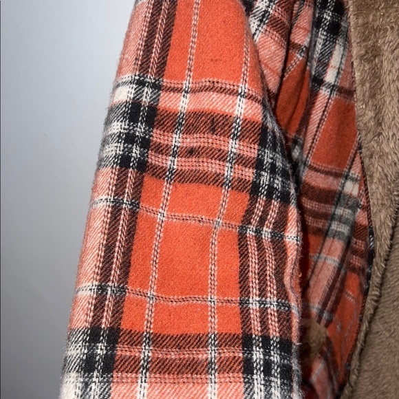 NWT Plaid Faux Fur Lined Women's Jacket Size Small - Picture 4 of 8